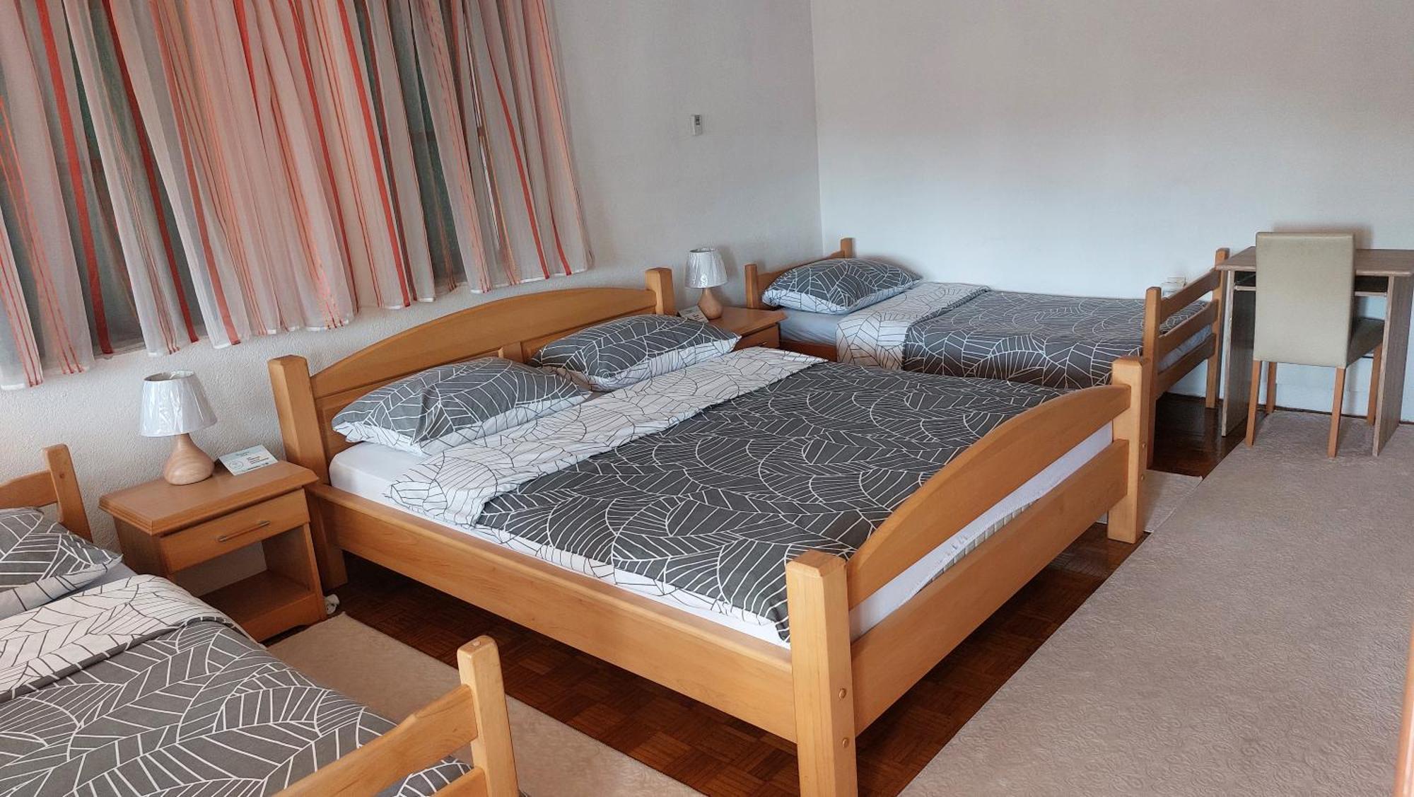 Panorama Travnik Aparthotel Bilik gambar
