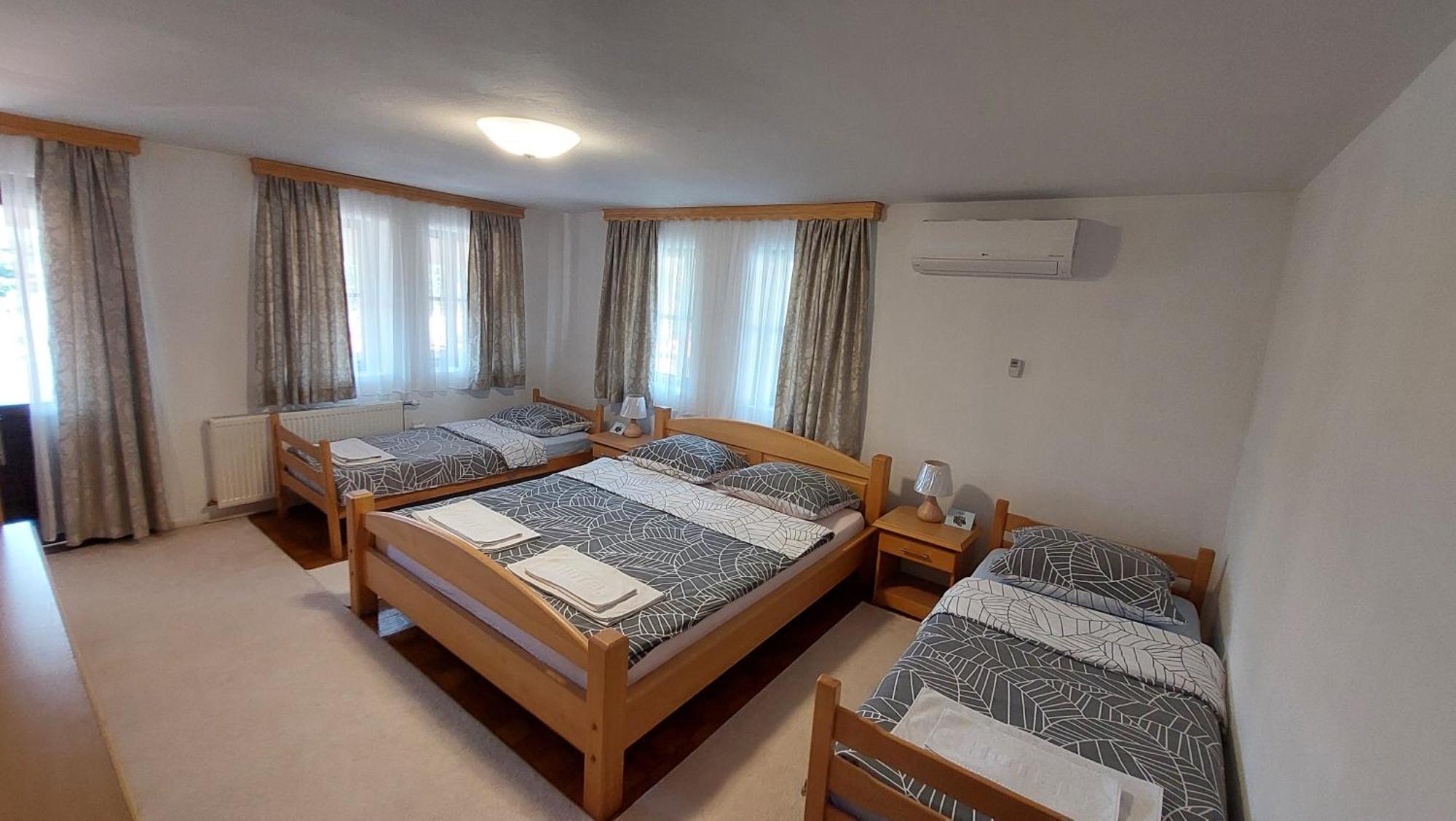 Panorama Travnik Aparthotel Luaran gambar