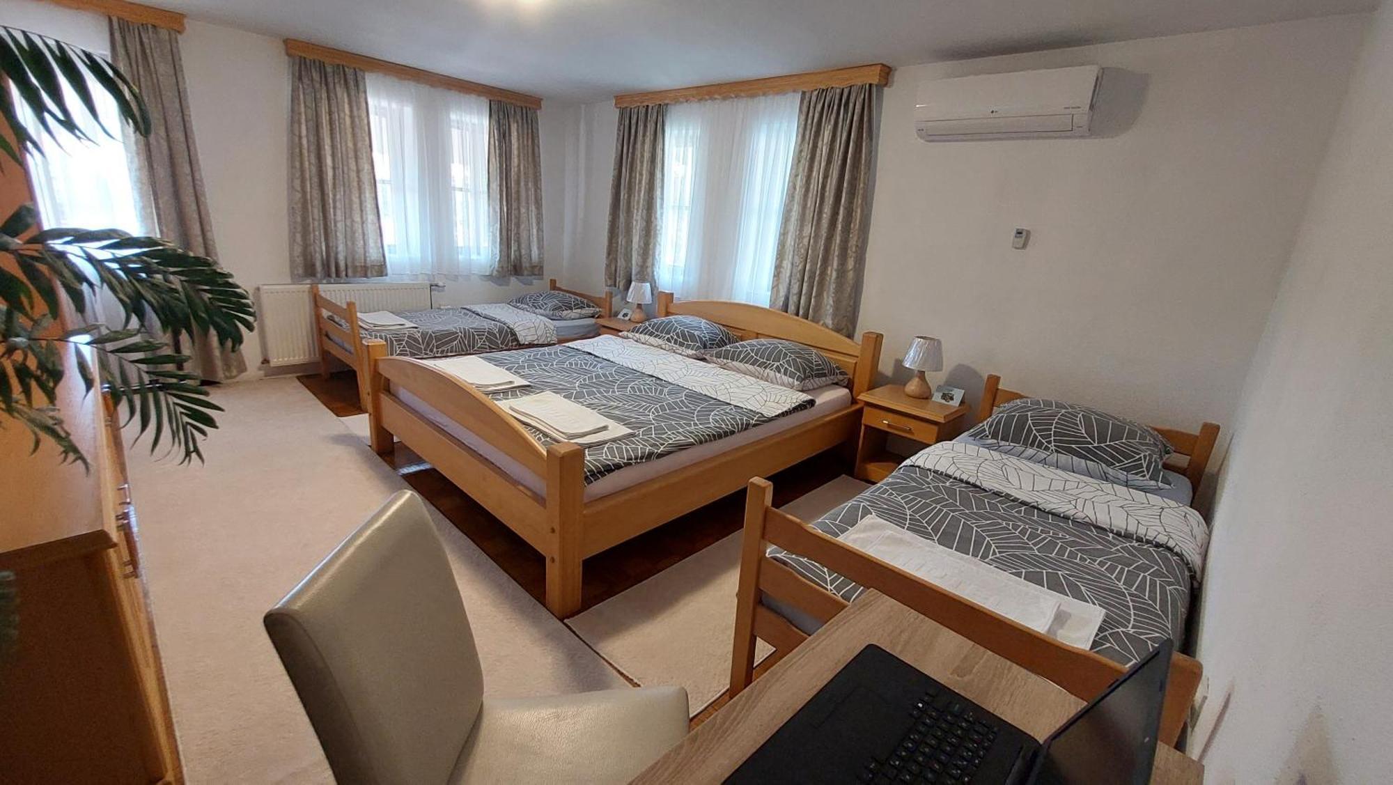 Panorama Travnik Aparthotel Luaran gambar